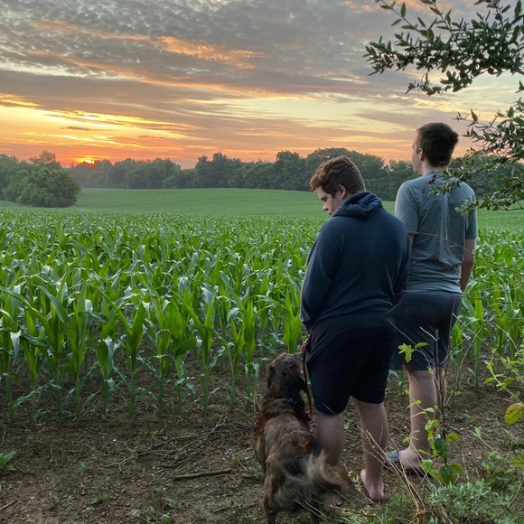 ✈️Meet your Posh Ambassador, Robin!✈️ - Picture 10 of 12